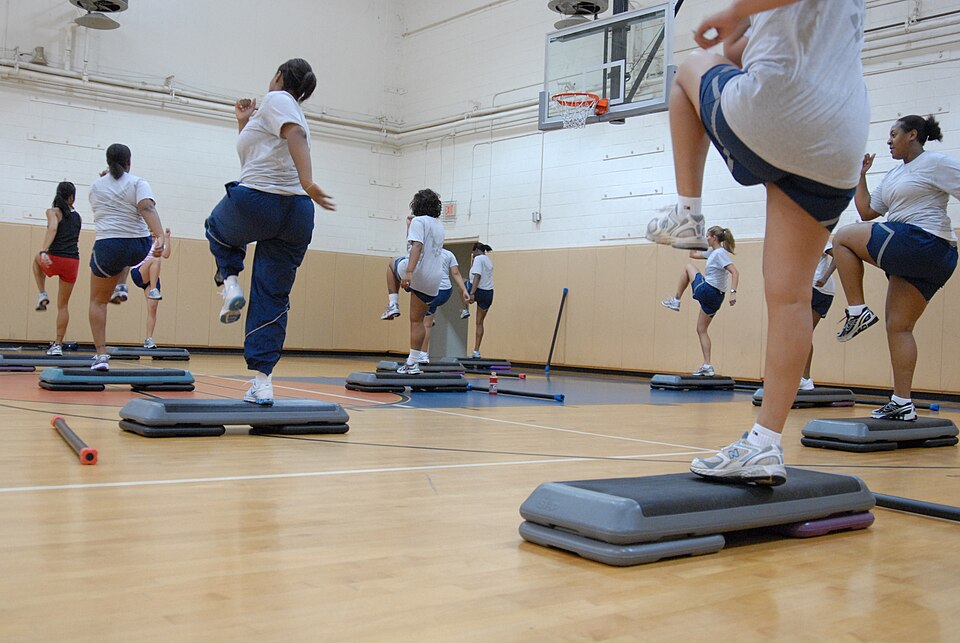 A real postpartum physical-training class